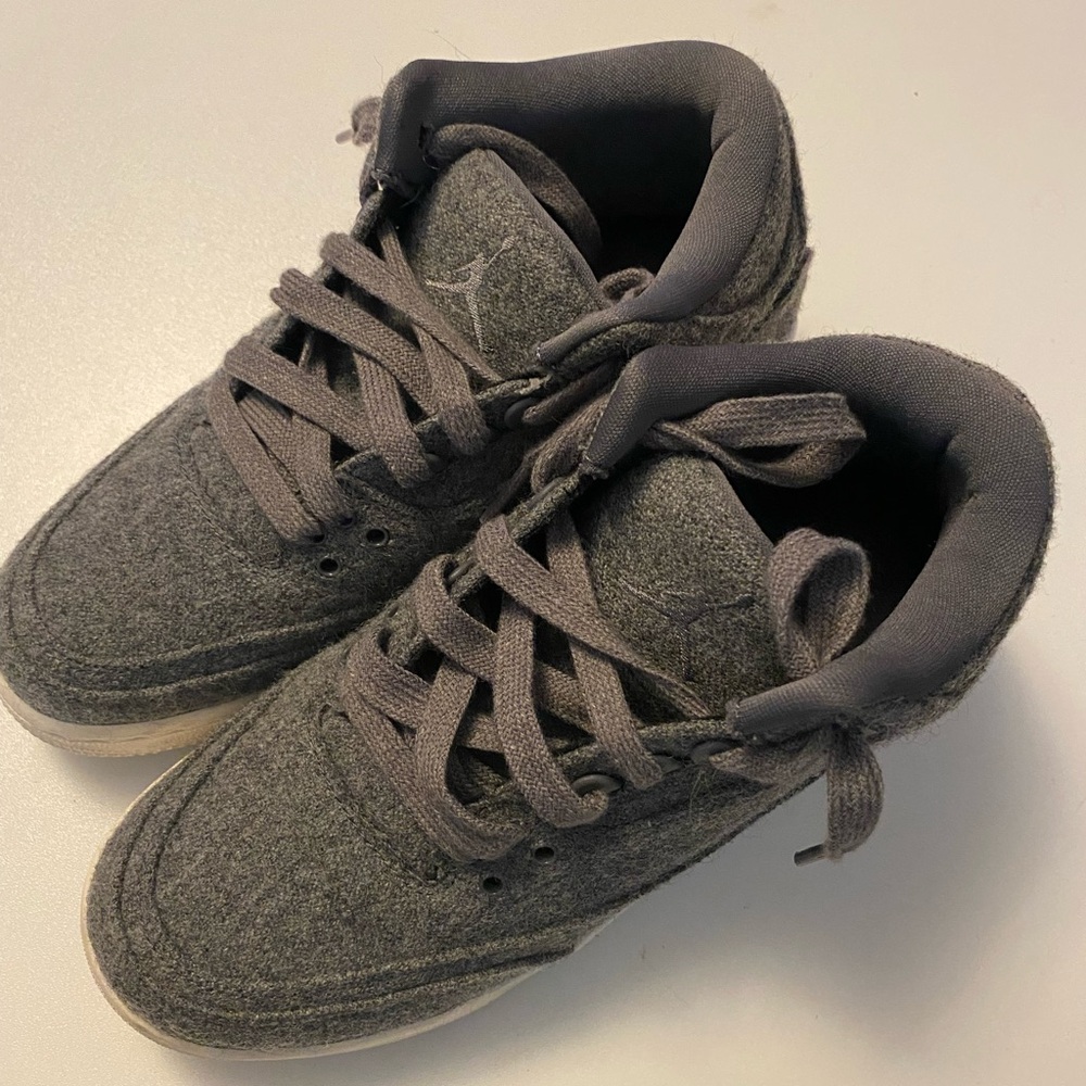 Nike Jordan 3 Wool Retro Size: Y: 5 1/2 W: 7